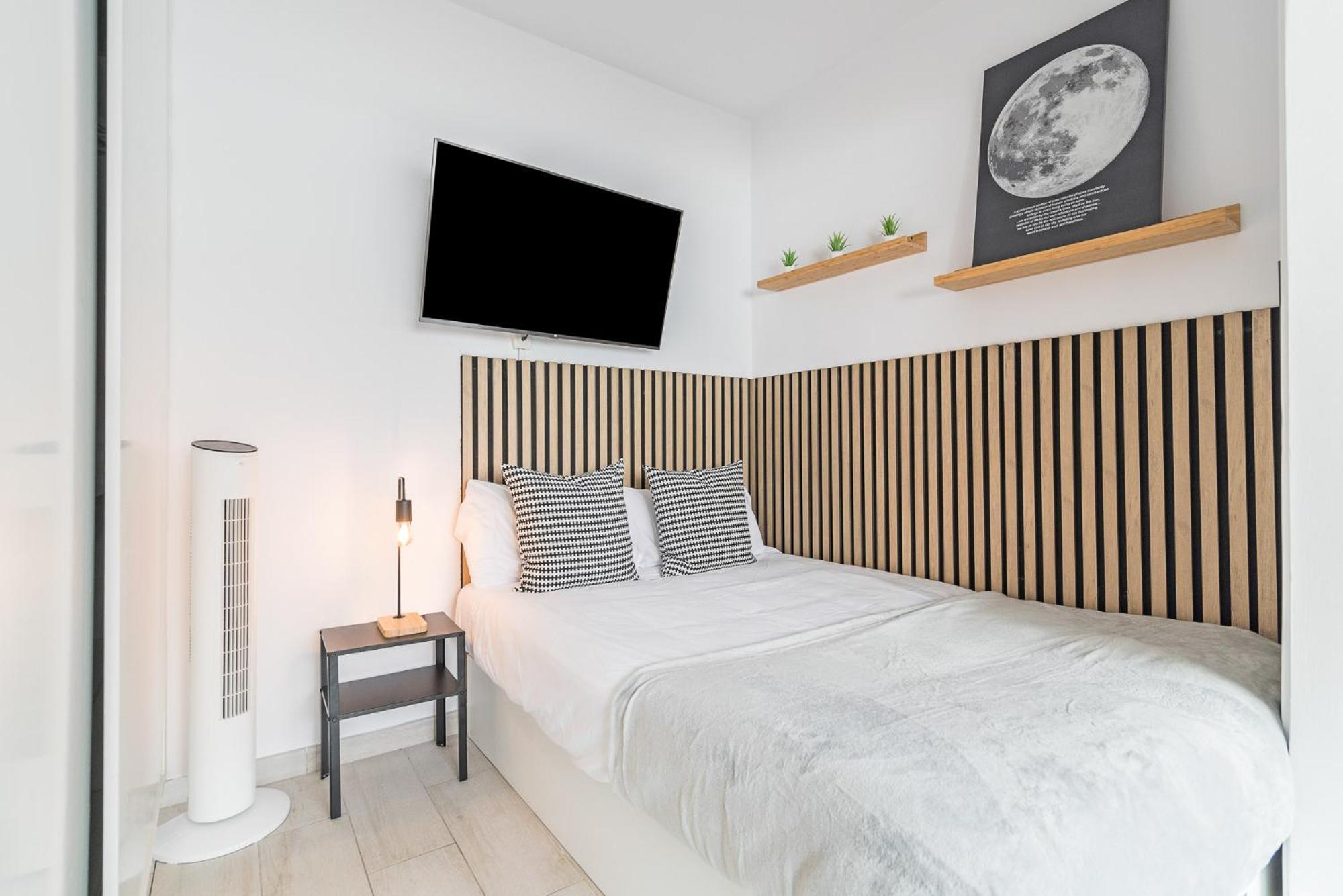 Minimalist & Exterior Next To The